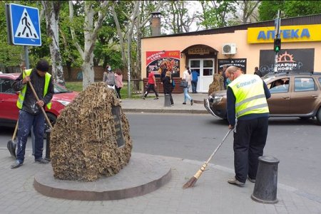 Еще два памятника на Фонтане привели в порядок (фото)
