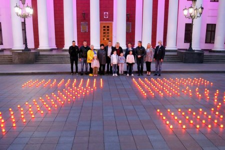 Свеча памяти: посвящается 75-летию Победы над нацизмом во Второй мировой войне (фоторепортаж) 