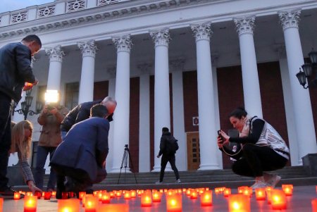 Свеча памяти: посвящается 75-летию Победы над нацизмом во Второй мировой войне (фоторепортаж) 