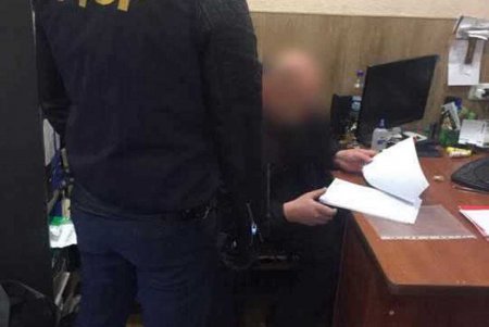 Молдаванин с двумя знакомыми организовал канал переправки иностранцев через границу Украины: за «помощь» требовали до двух тысяч долларов (фото)