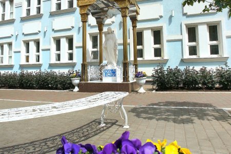 Прогулка по Базарной: исторические здания и современные высотки старинной улицы (фоторепортаж) 