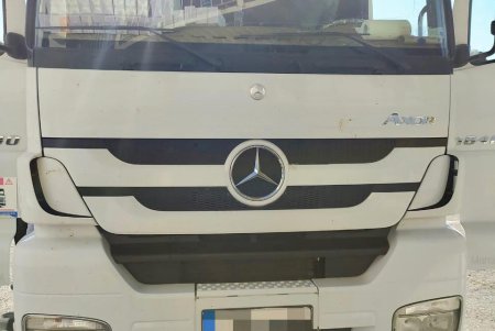 В порту Черноморска контрабандист лишился и товара, и автомобиля (фото)