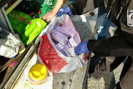 В порту Черноморска контрабандист лишился и товара, и автомобиля (фото)
