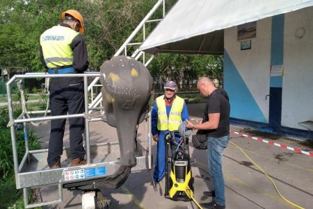 Коммунальщики привели в порядок еще три городских бювета