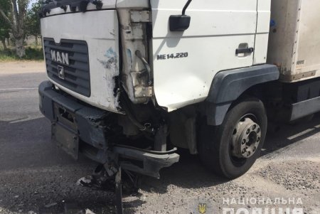 Смертельное ДТП под Одессой: грузовик выехал на встречку и врезался в «Жигули» (фото)