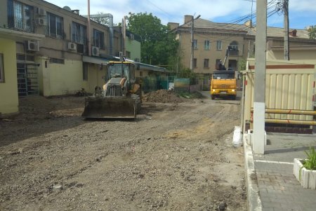 На Святослава Рихтера проводят капремонт внутриквартального проезда (фото)