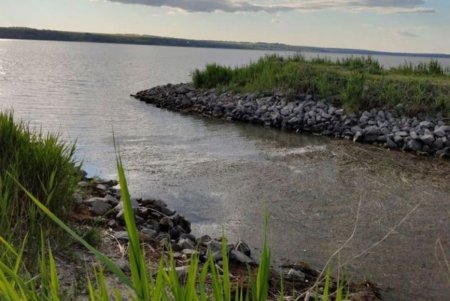 В озере Ялпуг сильно снизился уровень воды из-за засухи (фото)