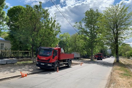 На улице Академической проводят капитальный ремонт тротуара