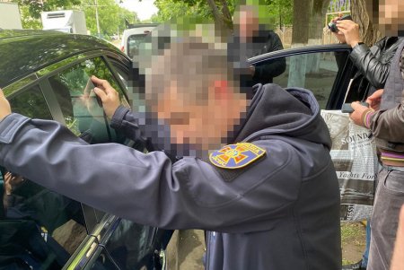 Замначальника ГСЧС Одесской области задержали на взятке: он вымогал 40 тысяч гривен за разрешительные документы по противопожарной безопасности