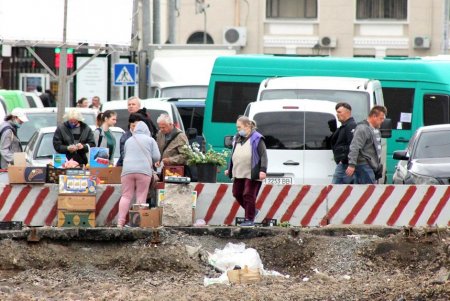 Реконструкция Новощепного ряда: все старые рельсы уже убрали (фоторепортаж)