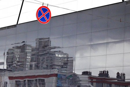 Реконструкция Новощепного ряда: все старые рельсы уже убрали (фоторепортаж)