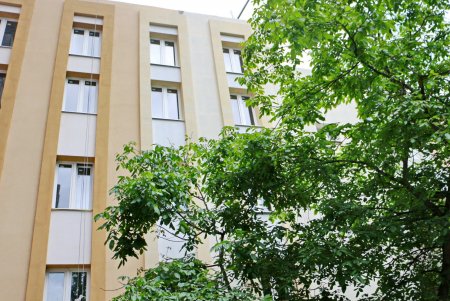 В детской городской поликлинике № 5 начали капремонт (фото)