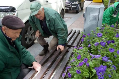 Коммунальные службы провели масштабные санитарно-технические работы в Киевском и Приморском районах (фото)