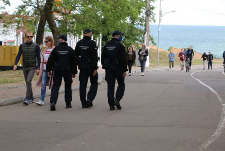 Пляжи и места массового отдыха в городе патрулирует Нацгвардия (фото)
