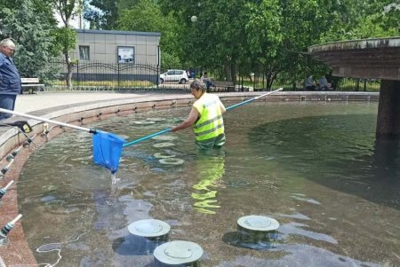 Коммунальщики восстановили фонтан на поселке Котовского, поврежденный вандалами (фото)