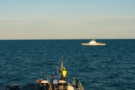 Румынские и украинские моряки провели совместную тренировку в Черном море (фото, видео)