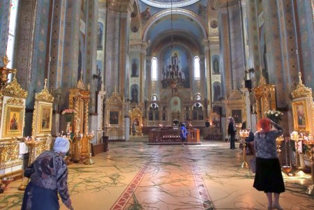 Одесситы отмечают День святой Троицы (фоторепортаж)