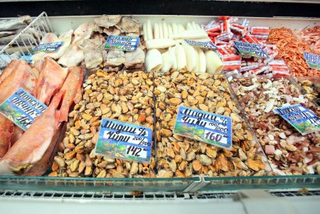 Сезонные продукты на рынке «Привоз» (фоторепортаж)