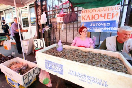 Сезонные продукты на рынке «Привоз» (фоторепортаж)