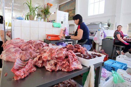 Сезонные продукты на рынке «Привоз» (фоторепортаж)