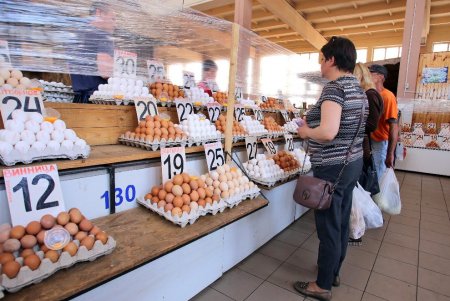 Сезонные продукты на рынке «Привоз» (фоторепортаж)