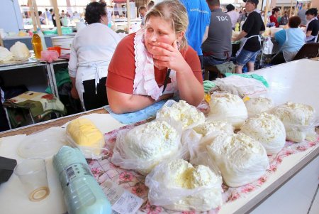 Сезонные продукты на рынке «Привоз» (фоторепортаж)