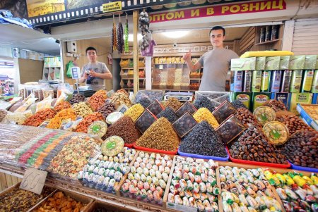 Сезонные продукты на рынке «Привоз» (фоторепортаж)
