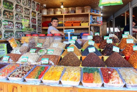 Сезонные продукты на рынке «Привоз» (фоторепортаж)