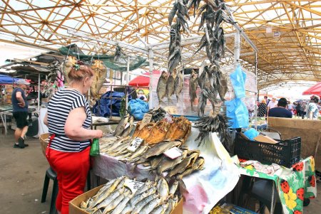 Сезонные продукты на рынке «Привоз» (фоторепортаж)
