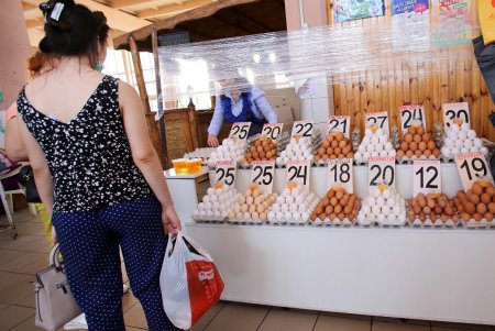 Сезонные продукты на рынке «Привоз» (фоторепортаж)