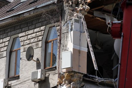 Обрушившийся жилой дом на улице Ясной – памятник архитектуры (фоторепортаж)