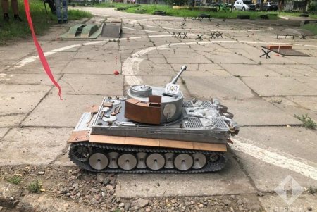 Создатели радиоуправляемых танков состязались в Одессе (фото)