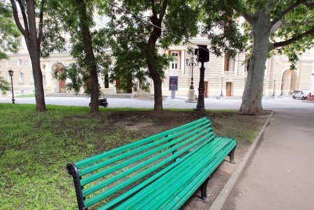 Сквер Пале-Рояль стал полностью пешеходной зоной (фоторепортаж)