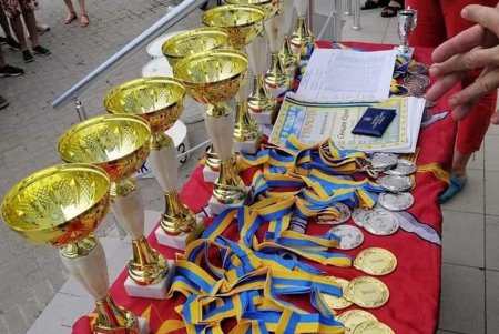 В городе открыли сезон парусной навигации — в соревновании участвовали почти 50 спортсменов (фото)