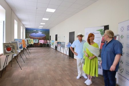 Выставка живописи ко Всемирному дню донора крови «Цвет жизни» (фоторепортаж)