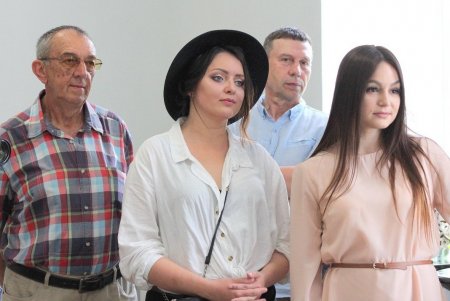 Выставка живописи ко Всемирному дню донора крови «Цвет жизни» (фоторепортаж)