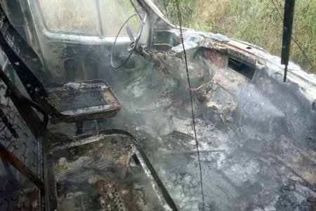 На трассе в Измаильском районе сгорело авто: водитель успел вовремя выпрыгнуть (фото, видео)