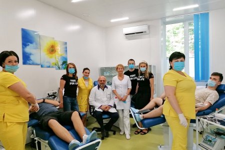 Медики Одессы и волонтеры сдали кровь в рамках акции #яДонор