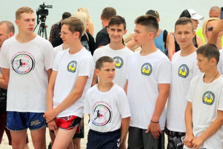 Открытая тренировка по боксу на берегу моря (фоторепортаж)