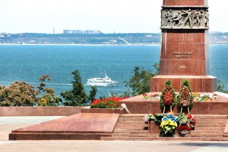 В Одессе почтили память погибших во Второй мировой войне (фоторепортаж)
