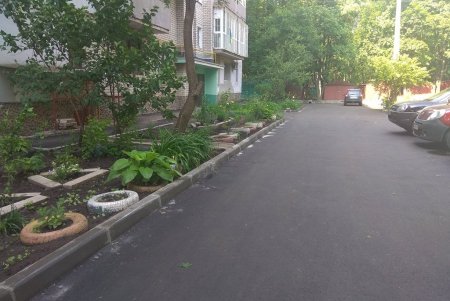 На Курсаках капитально отремонтировали внутриквартальный проезд (фото)