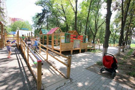 Прогулка по скверу возле ОГА (фоторепортаж)