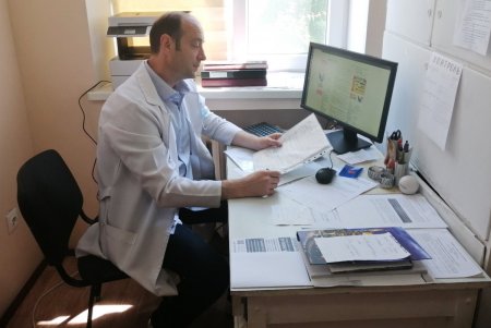 Медучреждения за счет городского бюджета обеспечиваются компьютерной техникой (фото)