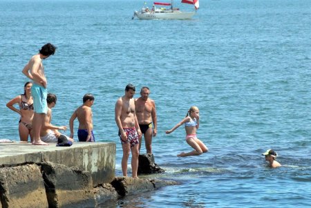 Пляж Ланжерон во время адаптивного карантина (фоторепортаж)