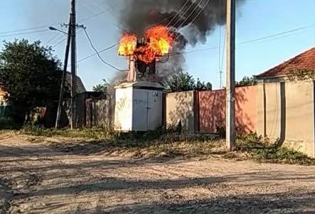 Из-за пожара в трансформаторной подстанции в Рени весь город остался без электричества