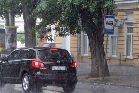 Дождь в большом городе (фоторепортаж)