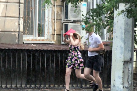 Дождь в большом городе (фоторепортаж)