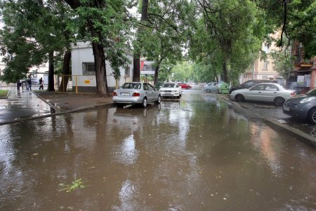 Дождь в большом городе (фоторепортаж)