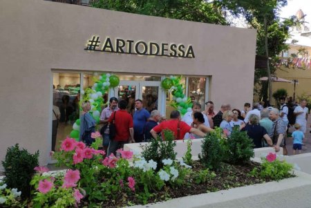В галерее Artodessa за год представили 22 выставки, провели лекции и концерты (фото)