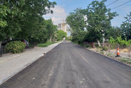 В Киевском районе ремонтируют улицу Ванцетти: обновится дорожное покрытие и появятся тротуары (фото)